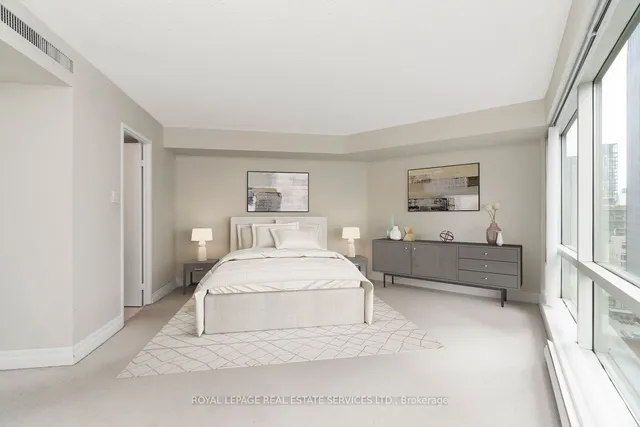 Additional image 19 of 1001 Bay St Unit 2014