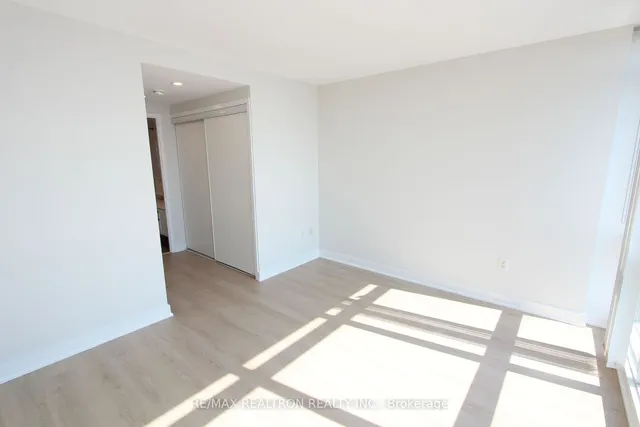 Additional image 17 of 15 Fort York Blvd Unit 3812