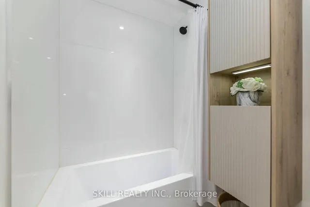 Additional image 26 of 20 Gladstone Unit# 501 Ave