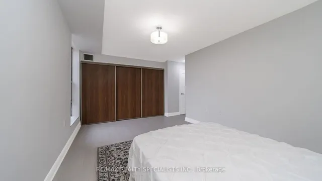 Additional image 29 of 18 Knightsbridge Rd Unit 1011