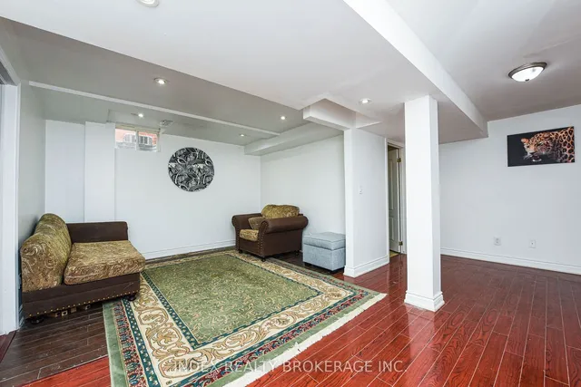 Additional image 32 of 32 Charger Lane