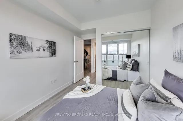 Additional image 25 of 20 Inn On The Park Dr Unit 933