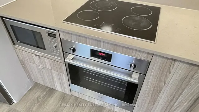 Additional image 11 of 125 Peter St Unit 1301