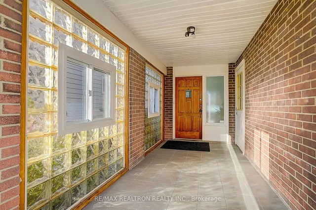 Additional image 2 of 73 Pettibone Sq