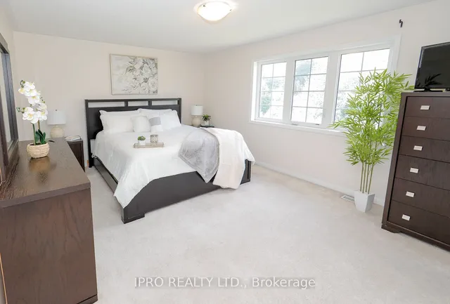 Additional image 15 of 74 Aylesbury Dr