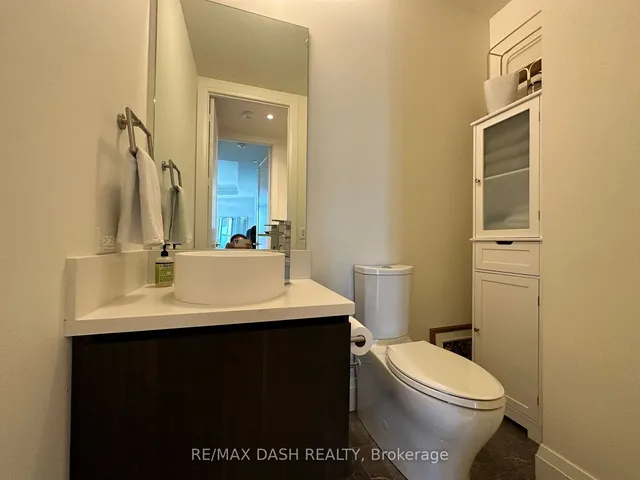 Additional image 16 of 151 Avenue Rd Unit 1002