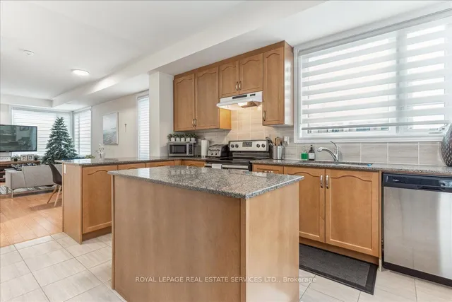 Additional image 10 of 389 The Westway Unit TH 7