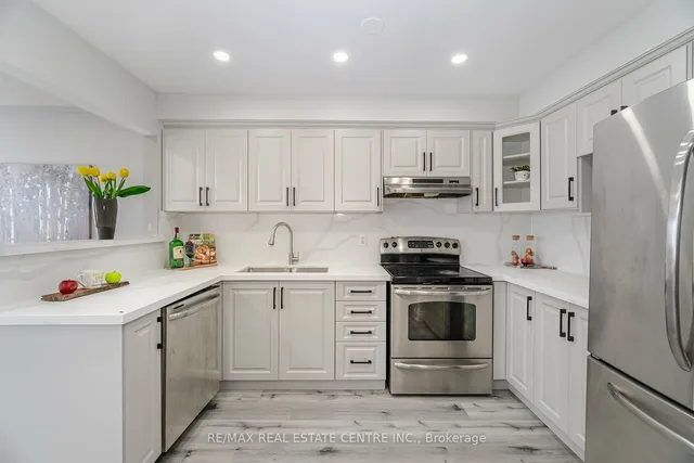 Additional image 10 of 120 Railroad St Unit 14