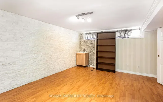 Additional image 33 of 3 Clayhall Cres