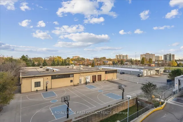 Additional image 33 of 525 Wilson Ave Unit 405