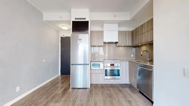 Additional image 6 of 125 Peter St Unit 1301