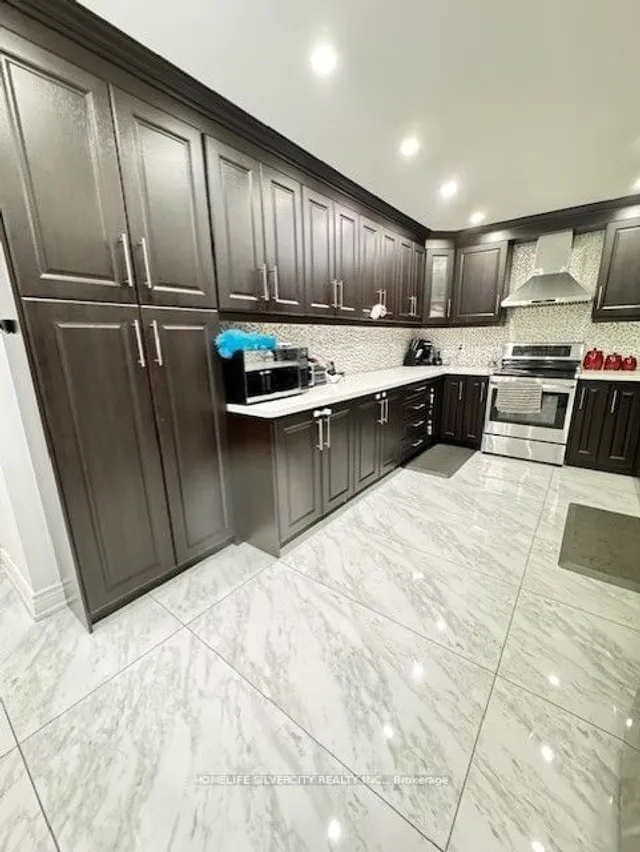 Additional image 5 of 32 Oaklea Blvd