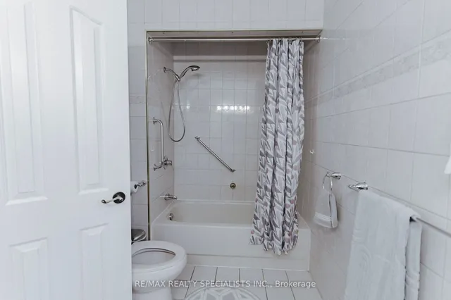 Additional image 28 of 2 Allonsius Dr