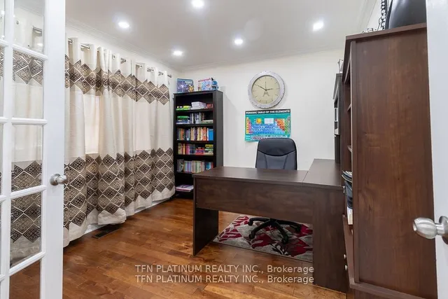 Additional image 7 of 8 Tremont Crt