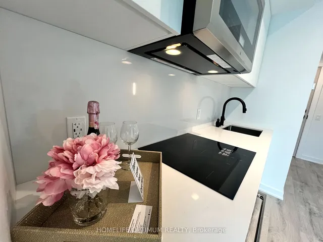 Additional image 13 of 327 King St Unit 2301