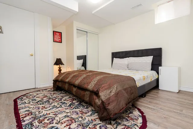 Additional image 25 of 42 Four Seasons Circ