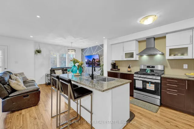 Additional image 14 of 5 Francesco St