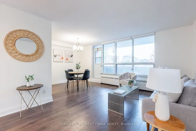 Additional image 18 of 45 Southport St Unit 212