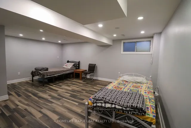 Additional image 36 of 59 Lexington Ave Unit 18