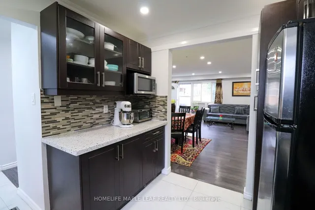 Additional image 7 of 59 Lexington Ave Unit 18