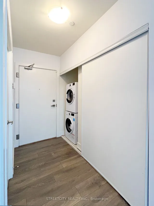 Additional image 22 of 180 Fairview Mall Dr Unit 107