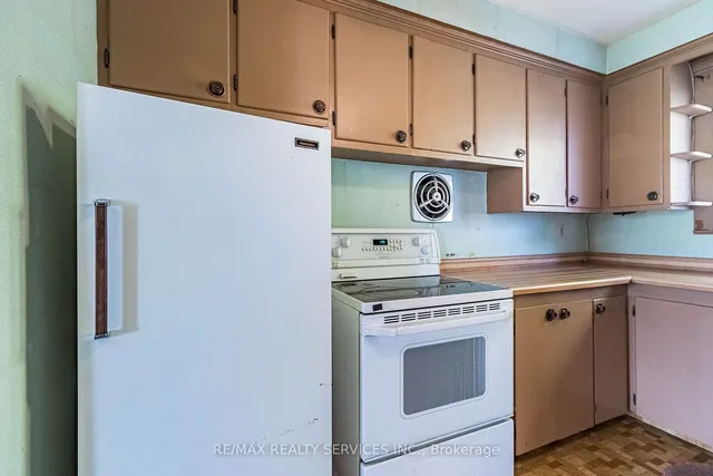 Additional image 12 of 19 Mulgrove Dr