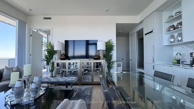 Additional image 16 of 138 Downes St Unit PH206