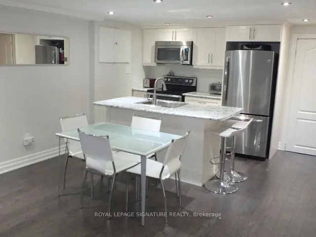 Additional image 25 of 136 Regina Ave