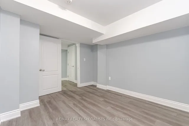 Additional image 35 of 18 Sanford Cres