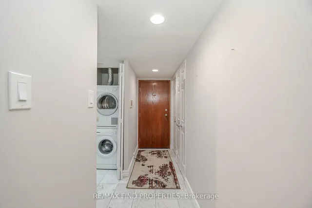 Additional image 5 of 33 University Ave Unit 1501