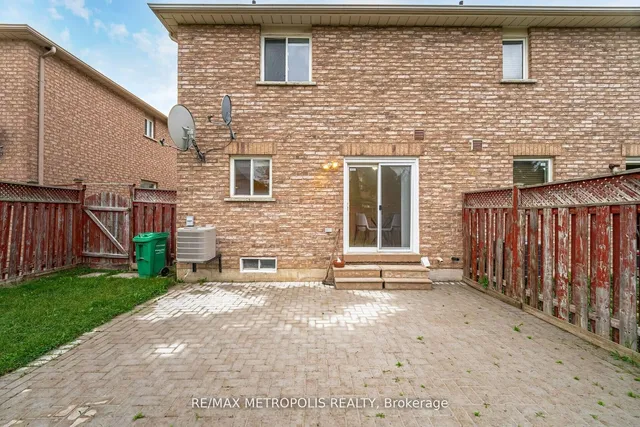 Additional image 33 of 27 Prince Cres