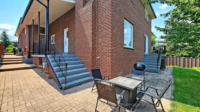 Additional image 40 of 220 Gracefield Ave