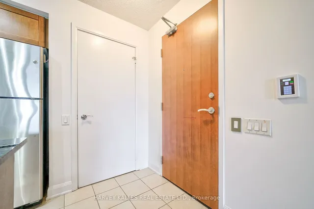 Additional image 5 of 2181 Yonge St Unit 1612