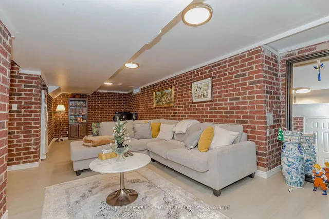 Additional image 27 of 14 Masters Green Cres