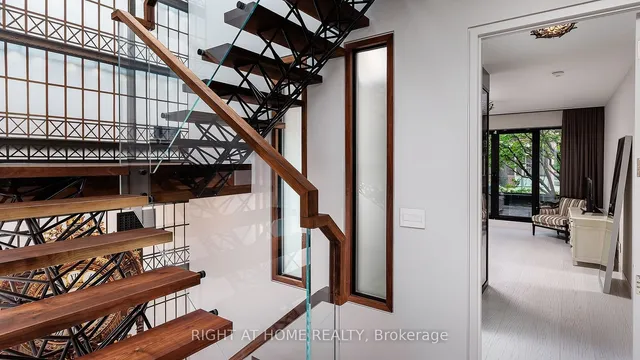 Additional image 27 of 53 Hazelton Ave