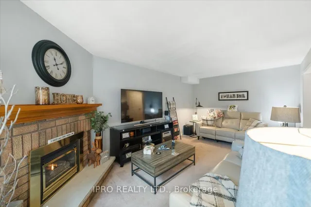 Additional image 11 of 77 Lord Simcoe Dr