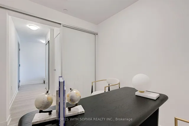 Additional image 30 of 250 Lawrence Ave Unit 607