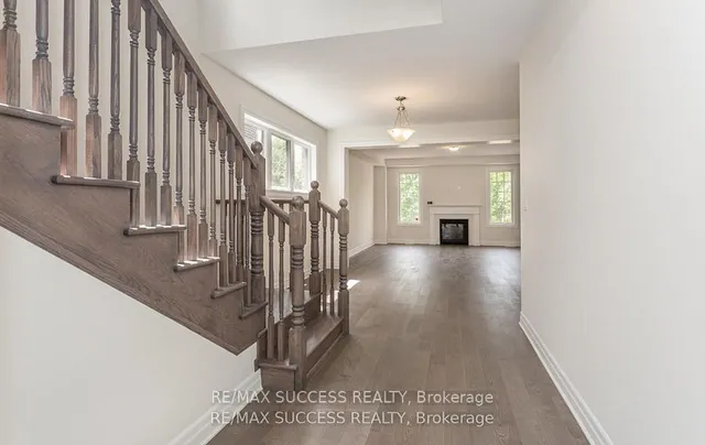 Additional image 6 of 588 Queen Mary Dr