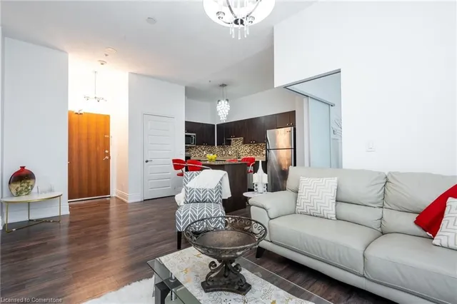 Additional image 25 of 215 Queen St Unit 102