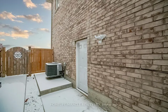 Additional image 39 of 31 Saint Dennis Rd