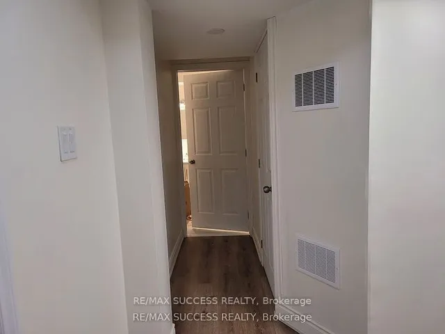 Additional image 32 of 588 Queen Mary Dr