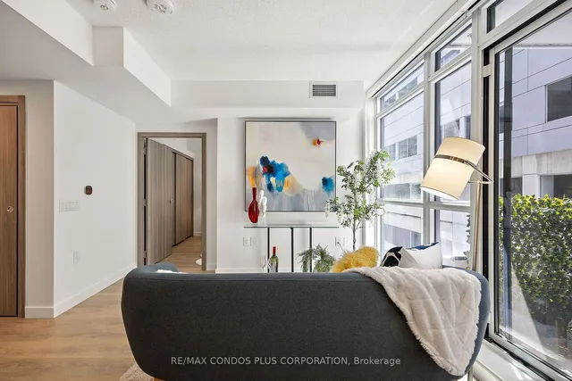 Additional image 12 of 38 Widmer St Unit 810