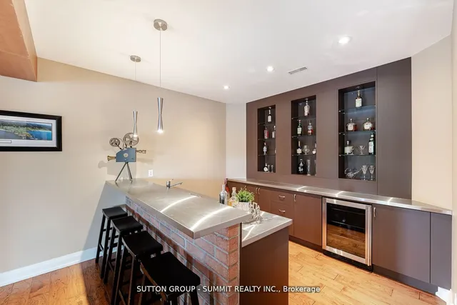 Additional image 26 of 13 Classic Dr