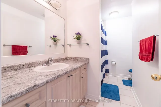 Additional image 17 of 57 Town House Cres