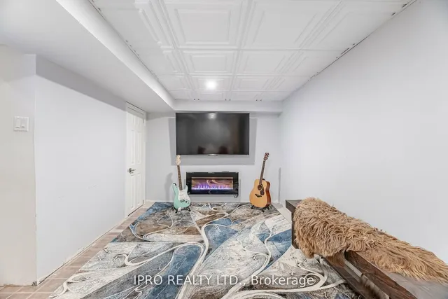 Additional image 27 of 39 Lakecrest Tr