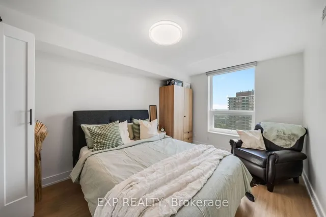 Additional image 15 of 77 Maitland Pl Unit 1905