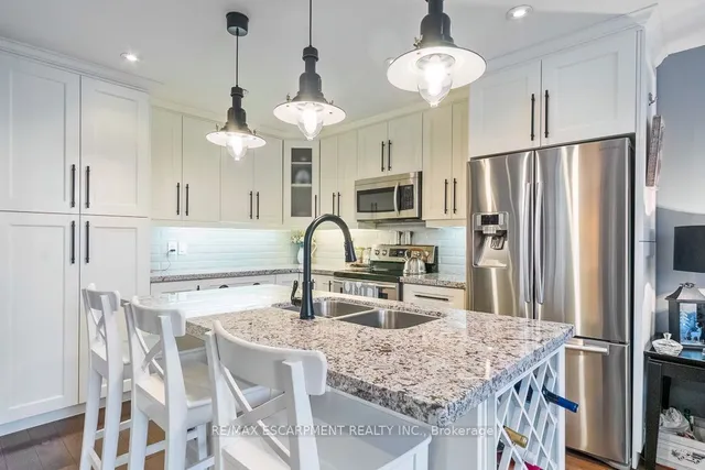 Additional image 13 of 24 WILLIS Dr