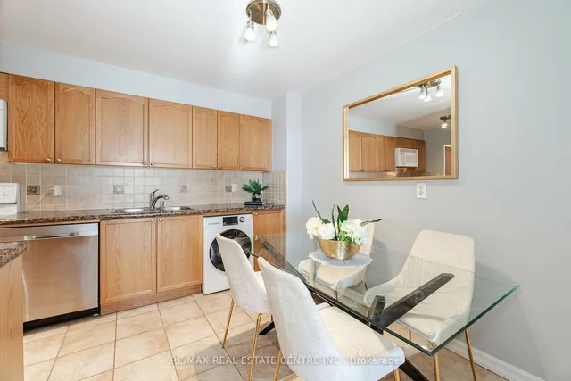 Additional image 10 of 714 The West Mall Unit 1009