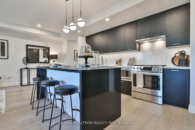 Additional image 5 of 285 Avenue Rd Unit 502