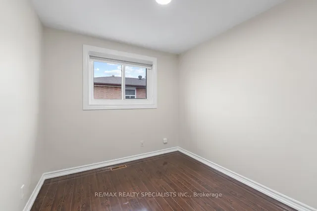 Additional image 13 of 14 Fontaine Crt